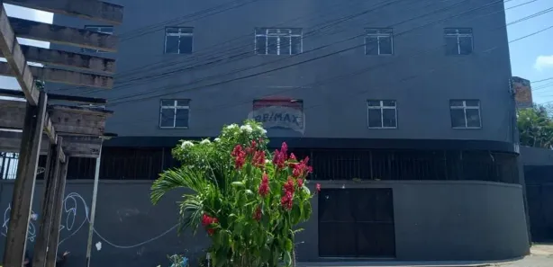Prédio Inteiro à venda, 1050m² no Sussuarana, Salvador