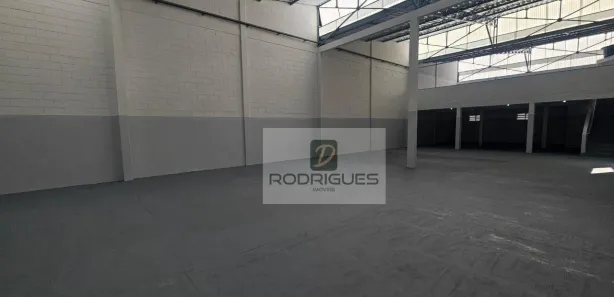 Galpão / Depósito / Armazém para alugar, 625m² no Conceição, Diadema