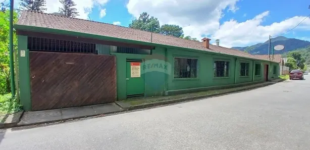 Loja / Salão / Ponto Comercial à venda, 390m² no Mury, Nova Friburgo