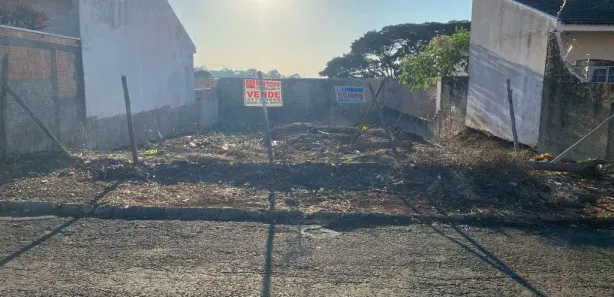Terreno / Lote / Condomínio à venda, 300m² no Jardim Santo Antônio, Arapongas