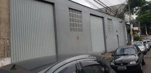 Galpão / Depósito / Armazém para alugar, 571m² no Jardim Fontana, Cotia