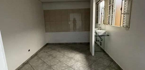 Conjunto Comercial / Sala para alugar, 34m² no Zona 05, Maringá