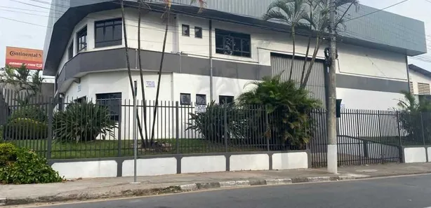 Galpão / Depósito / Armazém à venda, 600m² no Jardim Lago Azul, Louveira