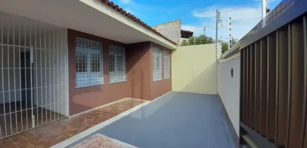 Casa com 3 Quartos para alugar, 300m² no Suíça, Aracaju