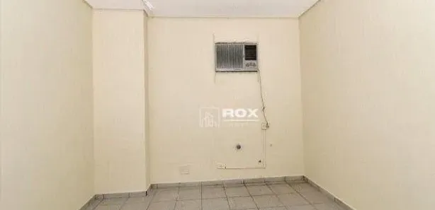 Loja / Salão / Ponto Comercial à venda, 36m² no Centro, Curitiba