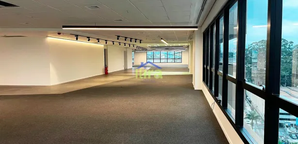 Galpão / Depósito / Armazém para alugar, 1354m² no Alphaville Industrial, Barueri