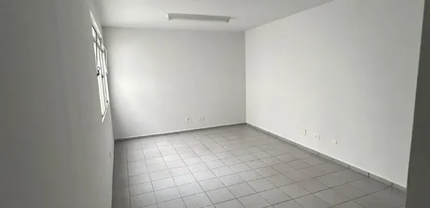 Conjunto Comercial / Sala com 2 Quartos para alugar, 26m² no Zona 02, Maringá