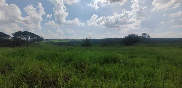 Fazenda / Sítio / Chácara à venda, 1000m² no Área Rural de Rio das Pedras, Rio das Pedras