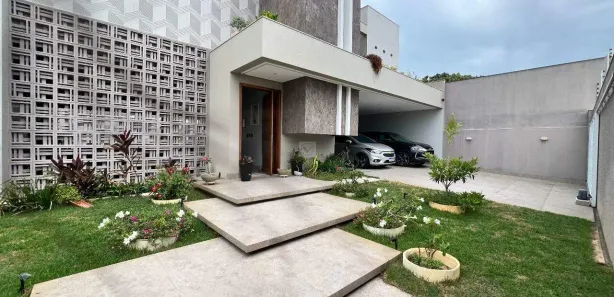Sobrado com 4 Quartos à venda, 300m² no Aruana, Aracaju