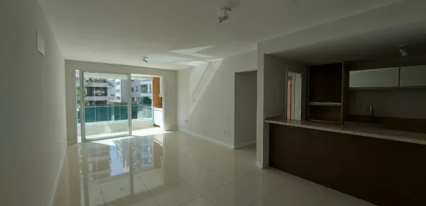 Apartamento com 3 Quartos para alugar, 121m² no Centro, Florianópolis