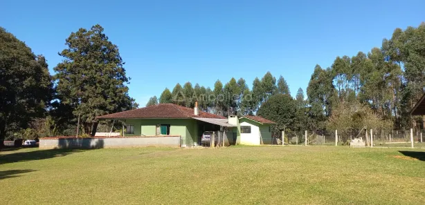 Fazenda / Sítio / Chácara com 3 Quartos à venda, 90m² no Área Rural, Campina Grande do Sul