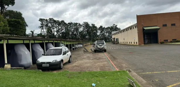 Galpão / Depósito / Armazém para alugar, 2700m² no Jardim Tarobá, Cambé