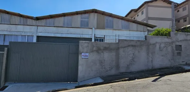 Galpão / Depósito / Armazém para alugar, 700m² no Mogi Moderno, Mogi das Cruzes