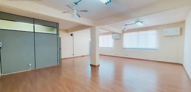 Conjunto Comercial / Sala para venda ou aluguel, 112m² no Centro, Itatiba