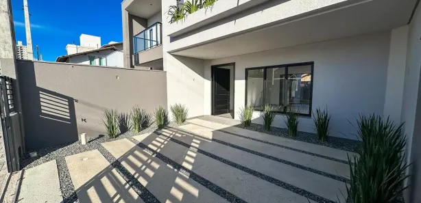 Sobrado com 3 Quartos à venda, 122m² no Itacolomi, Balneário Piçarras