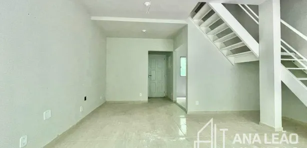 Casa de Condomínio com 2 Quartos à venda, 71m² no Centro, Guapimirim