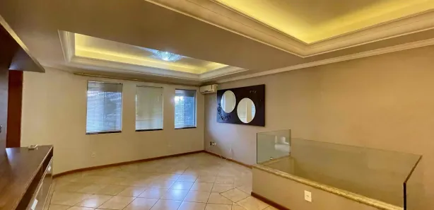 Casa com 3 Quartos para alugar, 160m² no Centro, Chapecó