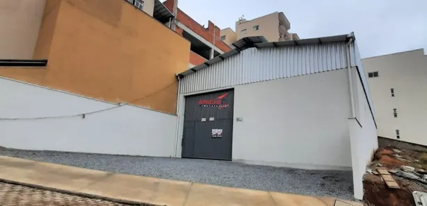 Galpão / Depósito / Armazém à venda, 300m² no Silvestre, Viçosa