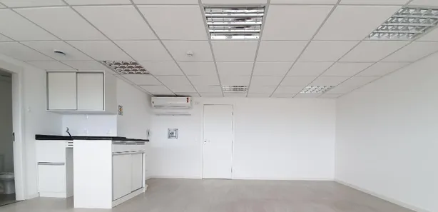 Conjunto Comercial / Sala para venda ou aluguel, 47m² no Rebouças, Curitiba