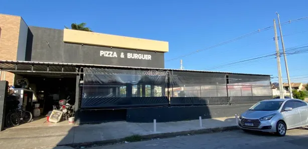 Loja / Salão / Ponto Comercial com 3 Quartos à venda, 180m² no Parque Turf Club, Campos dos Goytacazes