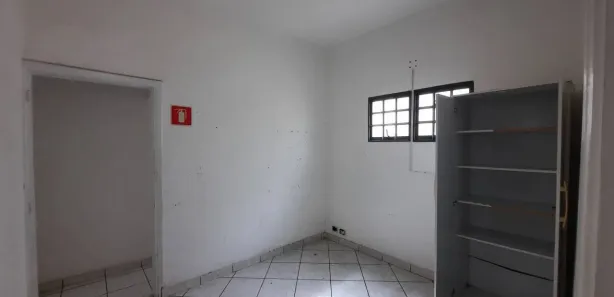 Conjunto Comercial / Sala à venda, 300m² no Vila Pavan, Americana