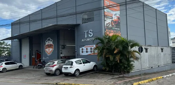 Galpão / Depósito / Armazém para alugar, 240m² no Santa Regina, Camboriú