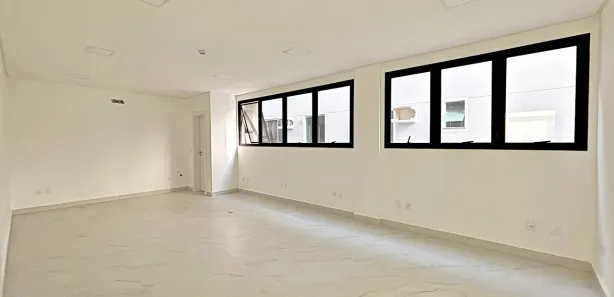 Conjunto Comercial / Sala para alugar, 38m² no Velha, Blumenau
