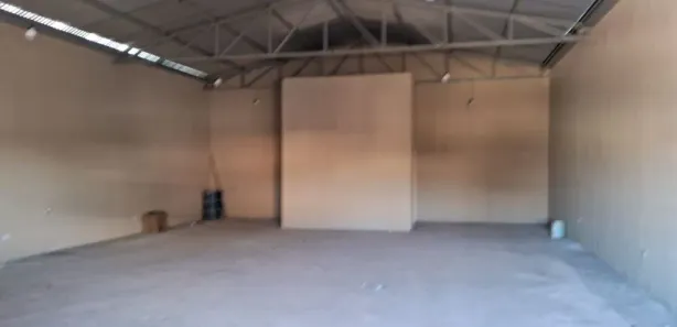 Loja / Salão / Ponto Comercial para alugar, 252m² no Jardim São Carlos, Arapongas