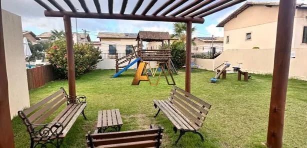 Casa com 2 Quartos para alugar, 120m² no Alphaville (Abrantes), Camaçari