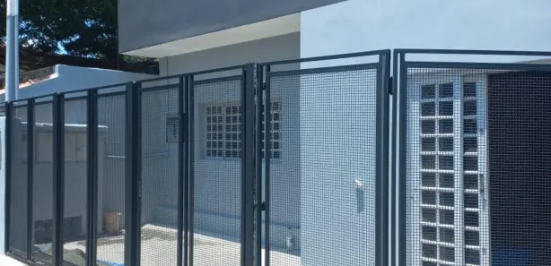 Casa Comercial com 11 Quartos para venda ou aluguel, 261m² no Pedregulho, Guaratinguetá
