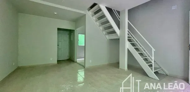 Casa de Condomínio com 2 Quartos à venda, 71m² no Centro, Guapimirim