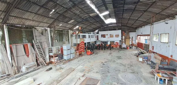 Galpão / Depósito / Armazém à venda, 1600m² no Ilha da Conceição, Niterói
