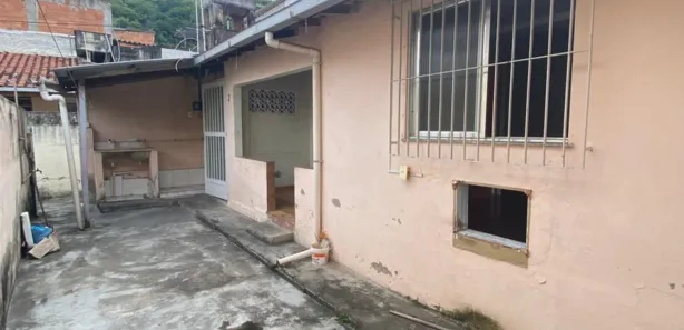 Casa com 1 Quarto para alugar, 40m² no Coréia, Mesquita
