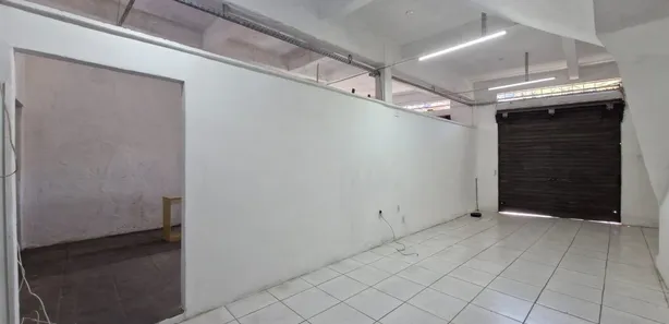 Loja / Salão / Ponto Comercial para alugar, 139m² no Castelanea, Petrópolis