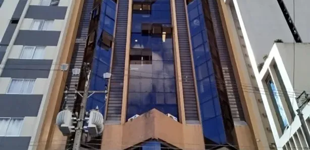 Conjunto Comercial / Sala para alugar, 53m² no Centro, Curitiba