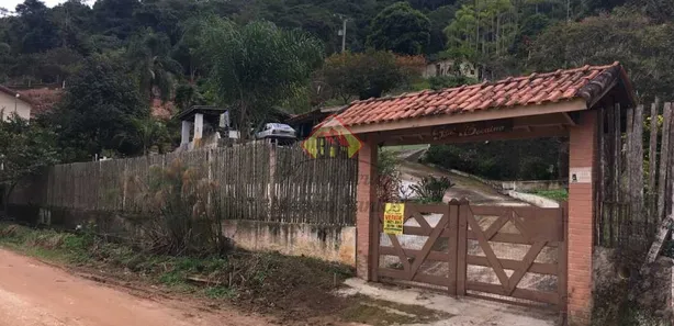 Fazenda / Sítio / Chácara com 6 Quartos à venda, 200m² no , Redenção da Serra
