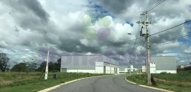 Galpão / Depósito / Armazém para alugar, 739m² no Chácara do Pinhal, Cabreúva