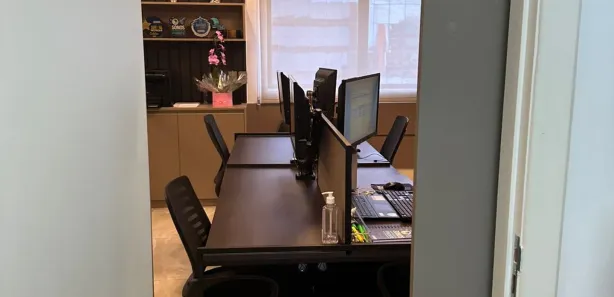 Conjunto Comercial / Sala para alugar, 46m² no Pitangueiras, Lauro de Freitas