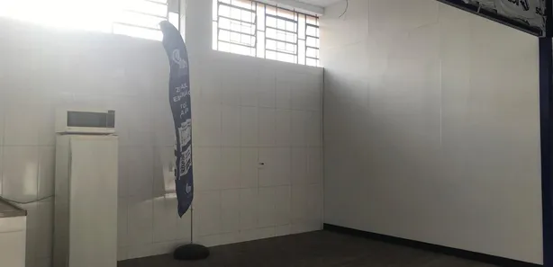 Loja / Salão / Ponto Comercial para alugar, 18m² no Centro, Araras