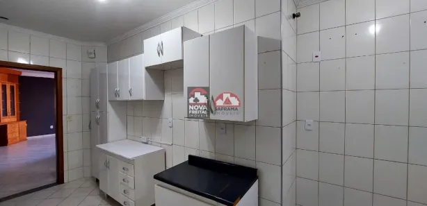 Apartamento com 2 Quartos para alugar, 96m² no Centro, Pindamonhangaba