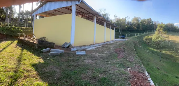 Galpão / Depósito / Armazém com 1 Quarto à venda, 3186m² no Centro, Campo Magro