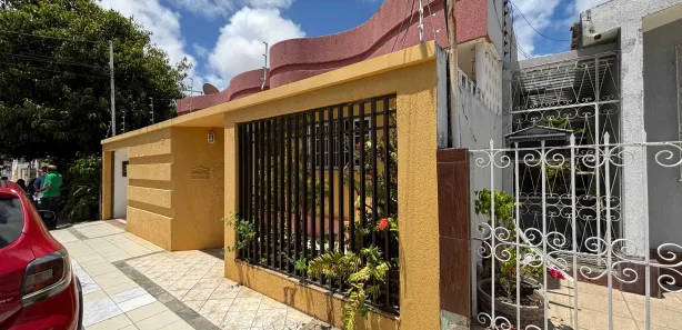 Casa com 3 Quartos à venda, 280m² no Grageru, Aracaju