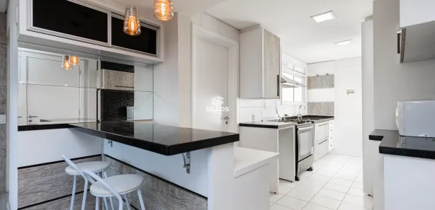 Apartamento com 3 Quartos para alugar, 114m² no Cristo Rei, Curitiba