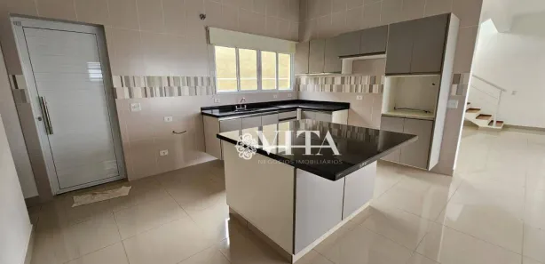 Casa de Condomínio com 4 Quartos à venda, 265m² no Centro, Igaratá