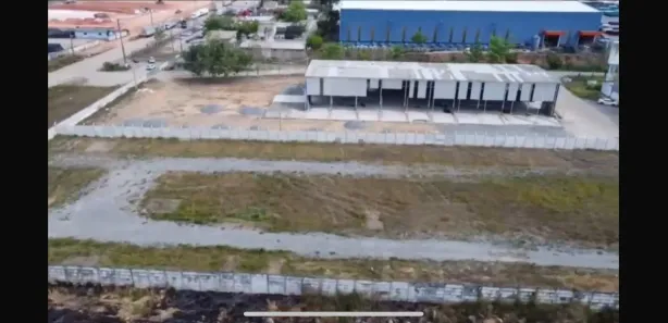 Galpão / Depósito / Armazém para alugar, 20000m² no Centro, Escada