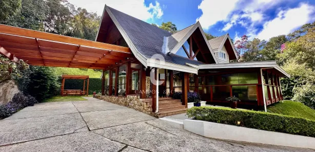 Casa de Condomínio com 5 Quartos para venda ou aluguel, 400m² no Colinas Capivari, Campos do Jordão