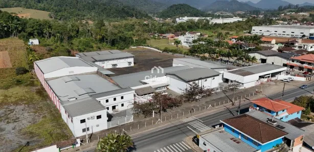 Galpão / Depósito / Armazém para venda ou aluguel, 5450m² no Barra do Rio Cerro, Jaraguá do Sul