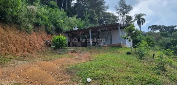 Fazenda / Sítio / Chácara com 2 Quartos à venda, 108m² no Área Rural, Campina Grande do Sul