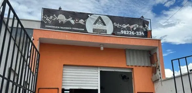 Galpão / Depósito / Armazém à venda, 125m² no Moreira César, Pindamonhangaba