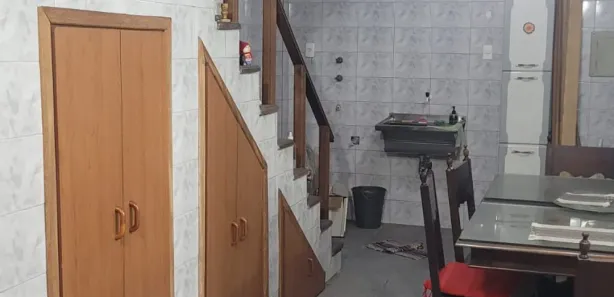 Sobrado com 4 Quartos à venda, 200m² no Centro, Nova Iguaçu